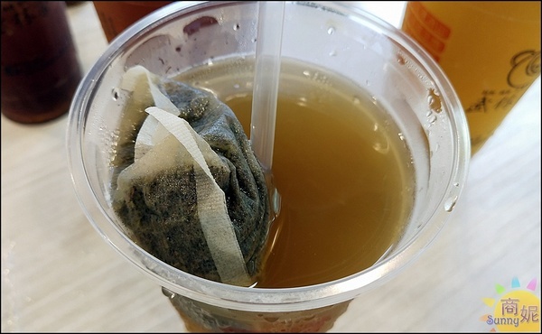 武林茶文創人文茶飲坊/逢甲西屯旗艦店：逢甲武林茶。杯杯現泡回甘好喝只要50元銅板價 每週一加碼會員日買一送一更超值