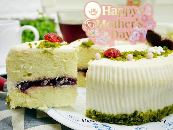 母親節蛋糕推薦【馬可先生】莓果花園雜糧蛋糕 #營養燕麥豆漿蛋糕體 #營養少負擔 (18).JPG