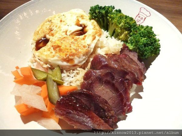 川川港式茶餐廳:如同置身在香港街頭的茶餐廳,品嚐道地的香港口味-台北信義區ATT 4 FUN川川港式茶餐廳体驗心得 川川港式茶餐廳:如同置身在香港街頭的茶餐廳,品嚐道地的香港口味-台北信義區ATT 4 FUN川川港式茶餐廳体驗心得