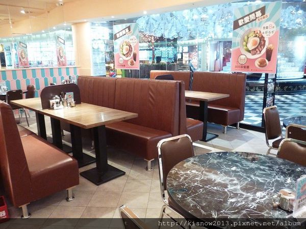 川川港式茶餐廳:如同置身在香港街頭的茶餐廳,品嚐道地的香港口味-台北信義區ATT 4 FUN川川港式茶餐廳体驗心得 川川港式茶餐廳:如同置身在香港街頭的茶餐廳,品嚐道地的香港口味-台北信義區ATT 4 FUN川川港式茶餐廳体驗心得