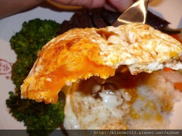 川川港式茶餐廳:如同置身在香港街頭的茶餐廳,品嚐道地的香港口味-台北信義區ATT 4 FUN川川港式茶餐廳体驗心得 川川港式茶餐廳:如同置身在香港街頭的茶餐廳,品嚐道地的香港口味-台北信義區ATT 4 FUN川川港式茶餐廳体驗心得