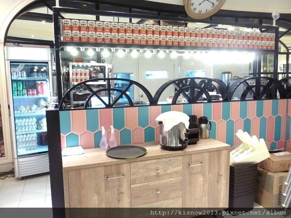 川川港式茶餐廳:如同置身在香港街頭的茶餐廳,品嚐道地的香港口味-台北信義區ATT 4 FUN川川港式茶餐廳体驗心得 川川港式茶餐廳:如同置身在香港街頭的茶餐廳,品嚐道地的香港口味-台北信義區ATT 4 FUN川川港式茶餐廳体驗心得