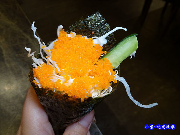 蝦卵手捲-食鮮日式火鍋吃到飽.jpg