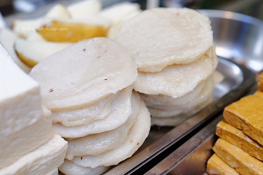 台中小吃 | 味鼎軒。低調隱藏一攤躲巷弄，號稱地表最強鹹水雞、還沒開門客人就求買！ @蹦啾♥謝蘿莉 La vie heureuse