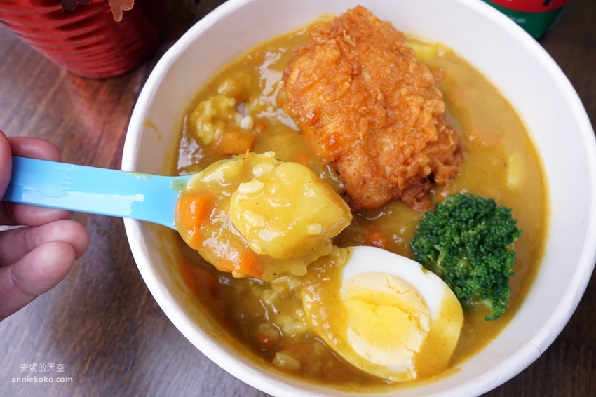 景美站美食 滿滿炸雞 咖哩 燒酒 超高CP值 三種風味一次滿足 韓風系炸雞店 - 安妮的天空