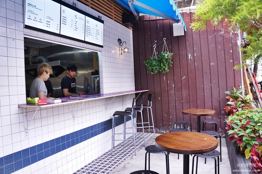 景美站美食 滿滿炸雞 咖哩 燒酒 超高CP值 三種風味一次滿足 韓風系炸雞店 - 安妮的天空