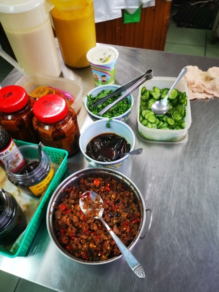 跳躍的宅男 - [花蓮美食]標記小館轉型傳統早午餐- 招牌剝皮辣椒配什麼都好吃啊