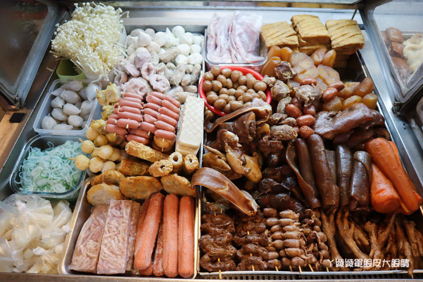 新竹平價滷味推薦沅滷味!一天只營業五小時、一開店就爆滿的新竹美食,滿百送麵或豆皮