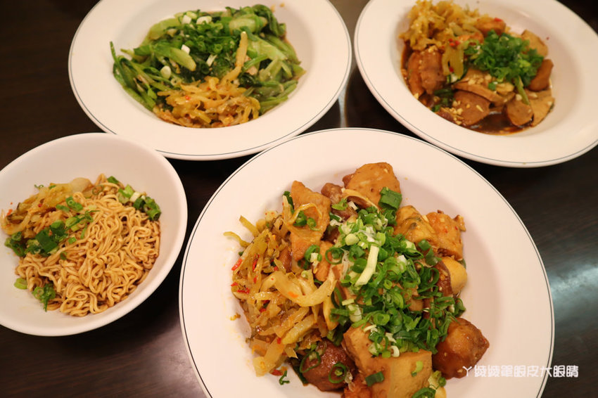 新竹平價滷味推薦沅滷味！一天只營業五小時、一開店就爆滿的新竹美食，滿百送麵或豆皮