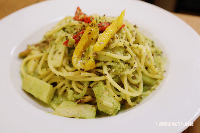 新竹早午餐也有鍋燒意麵！中南部朋友期待的小肉豆在覓食早午餐！阿惠冰店旁
