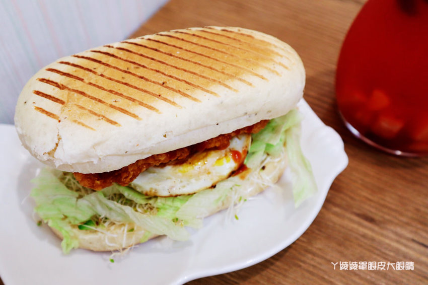 新竹早午餐也有鍋燒意麵！中南部朋友期待的小肉豆在覓食早午餐！阿惠冰店旁