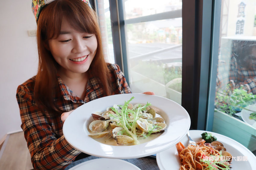 新竹竹北親子餐廳推薦流浪貓香草義式廚房,新開幕寶可夢主題美食餐廳!貓奴們快來找主子