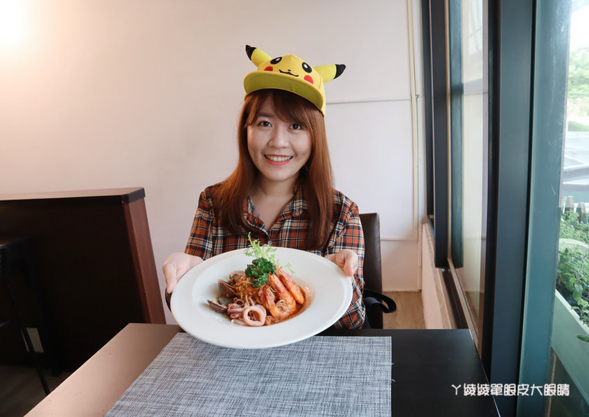 竹北平價美食餐廳推薦流浪貓香草義式廚房,竹北新開幕寶可夢主題美食餐廳!貓奴們快來找主子