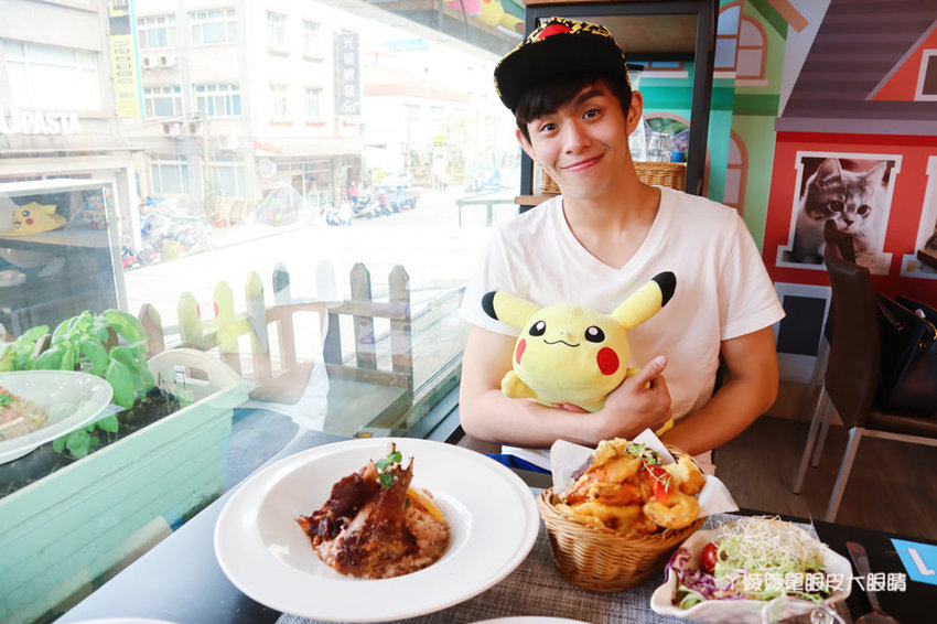 新竹竹北親子餐廳推薦流浪貓香草義式廚房,新開幕寶可夢主題美食餐廳!貓奴們快來找主子