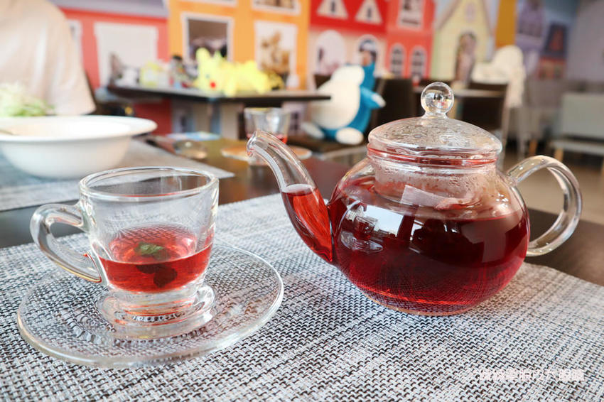 竹北平價美食餐廳推薦流浪貓香草義式廚房,竹北新開幕寶可夢主題美食餐廳!貓奴們快來找主子