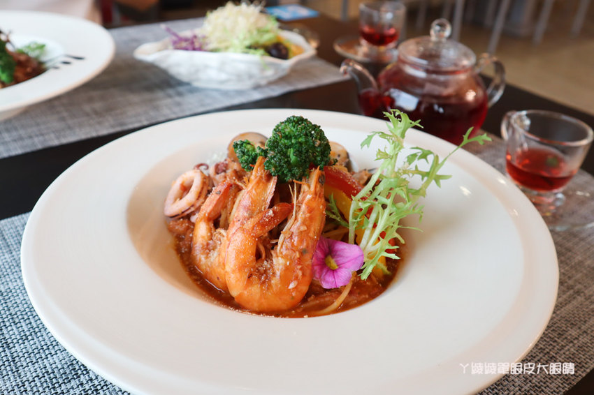 竹北平價美食餐廳推薦流浪貓香草義式廚房,竹北新開幕寶可夢主題美食餐廳!貓奴們快來找主子