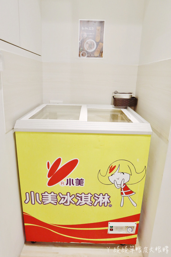 超浮誇海鮮寶藏盒兩百元有找！新竹火鍋摸高比賽，完成指定動作每兩公分送一片肉