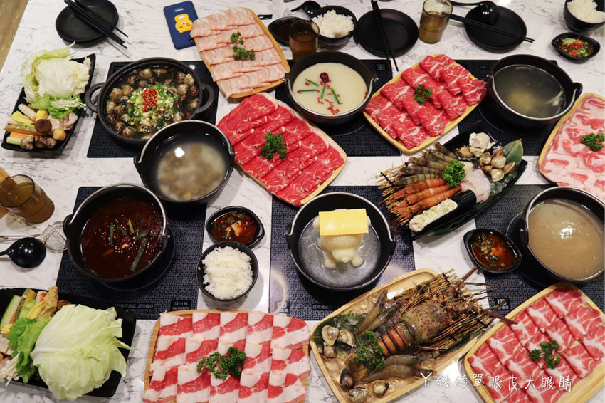 新竹火鍋推薦！鐵了心自慢鍋物，吃鍋前先看可愛小熊泡湯！新竹超囂張的蛤蛤鍋來了！