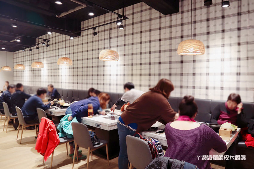 新竹火鍋推薦！鐵了心自慢鍋物，吃鍋前先看可愛小熊泡湯！新竹超囂張的蛤蛤鍋來了！