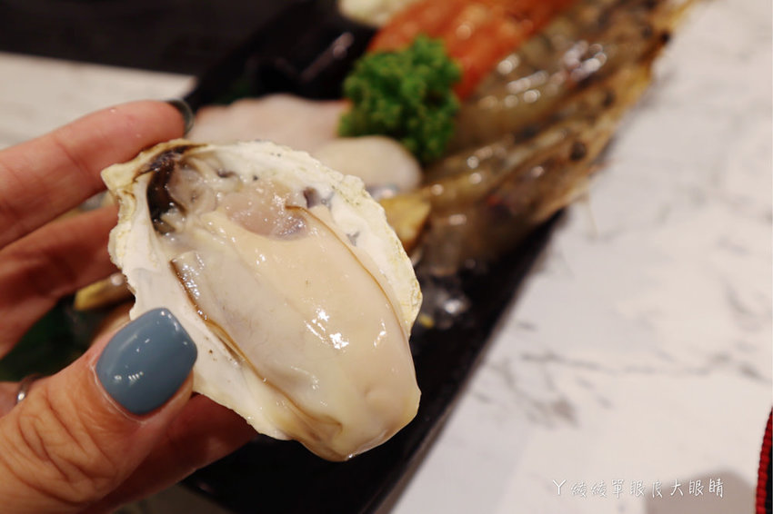 新竹火鍋推薦！鐵了心自慢鍋物，吃鍋前先看可愛小熊泡湯！新竹超囂張的蛤蛤鍋來了！