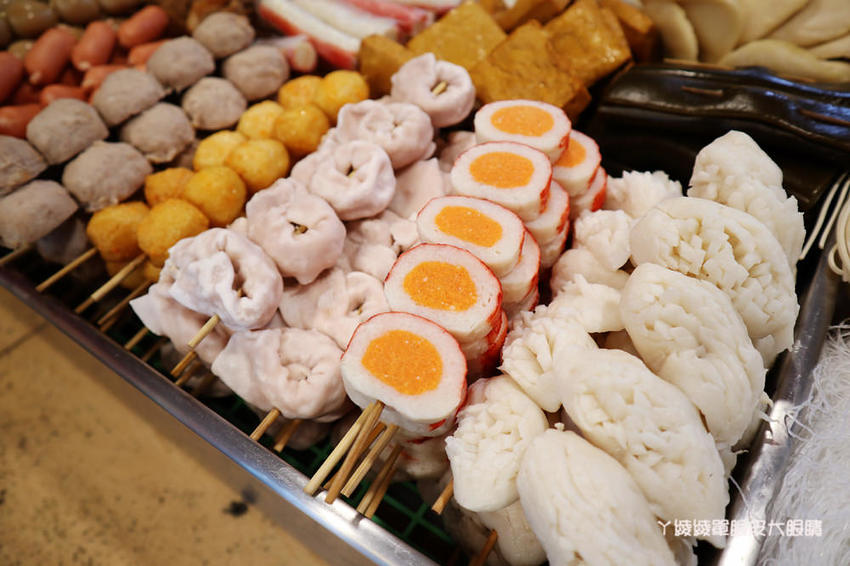 新竹成滷味！營業到凌晨的三輪車路邊攤滷味有店面啦！推薦香辣鴨血跟獨門辣醬