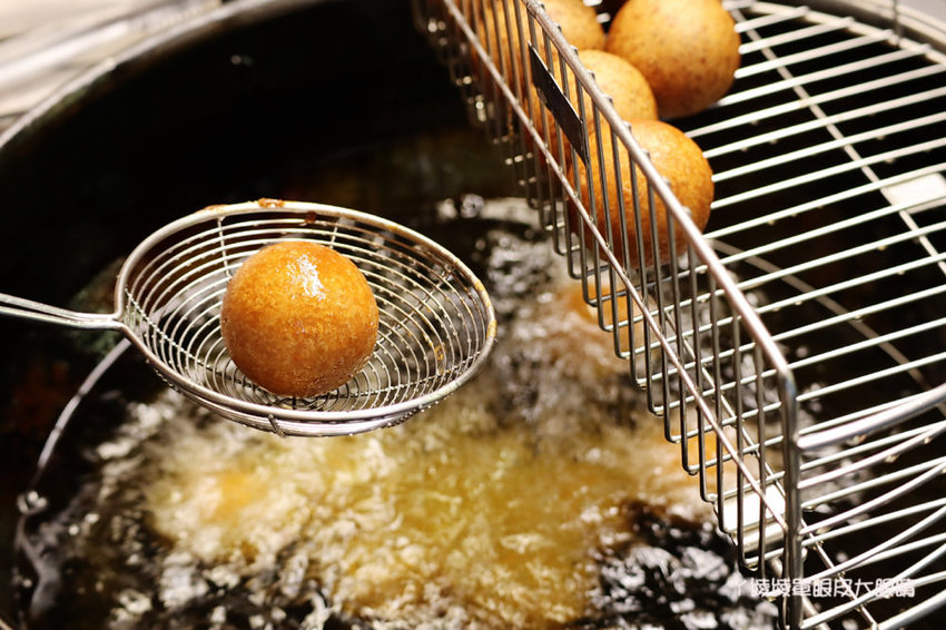 新竹水果阿嬤，深夜賣水果到天亮，新鮮水果可現切！復興鴨肉冬粉附近