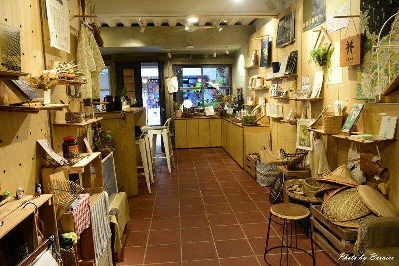 坪感覺~在百年石頭厝中品嚐茶香滿溢的餐點 @Bernice的隨手筆記