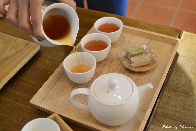 坪感覺~在百年石頭厝中品嚐茶香滿溢的餐點 @Bernice的隨手筆記
