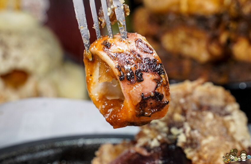 全球同步上映 1.2.3憤怒的吃魷魚吧，跟著英熙娃憤怒當吃貨 X 高雄最爆發美食 咕嚕咕嚕家 - 跟著尼力吃喝玩樂＆親子生活