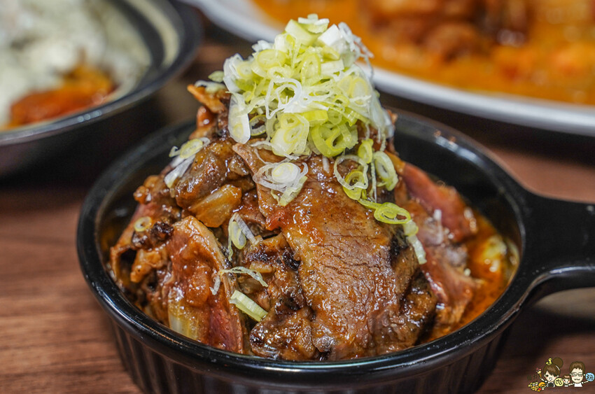 全球同步上映 1.2.3憤怒的吃魷魚吧，跟著英熙娃憤怒當吃貨 X 高雄最爆發美食 咕嚕咕嚕家 - 跟著尼力吃喝玩樂＆親子生活