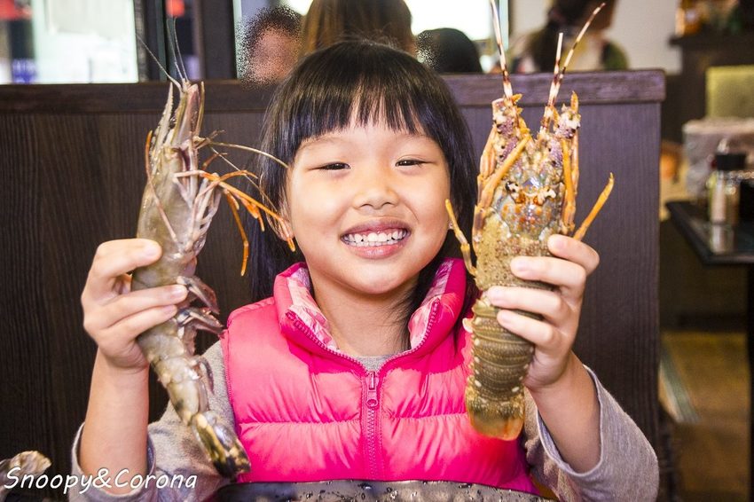 【公館美食】吃到飽餐廳／瓦崎燒烤火鍋～龍蝦、生蠔、和牛、伊比利梅花豬，還有啤酒免費暢飲