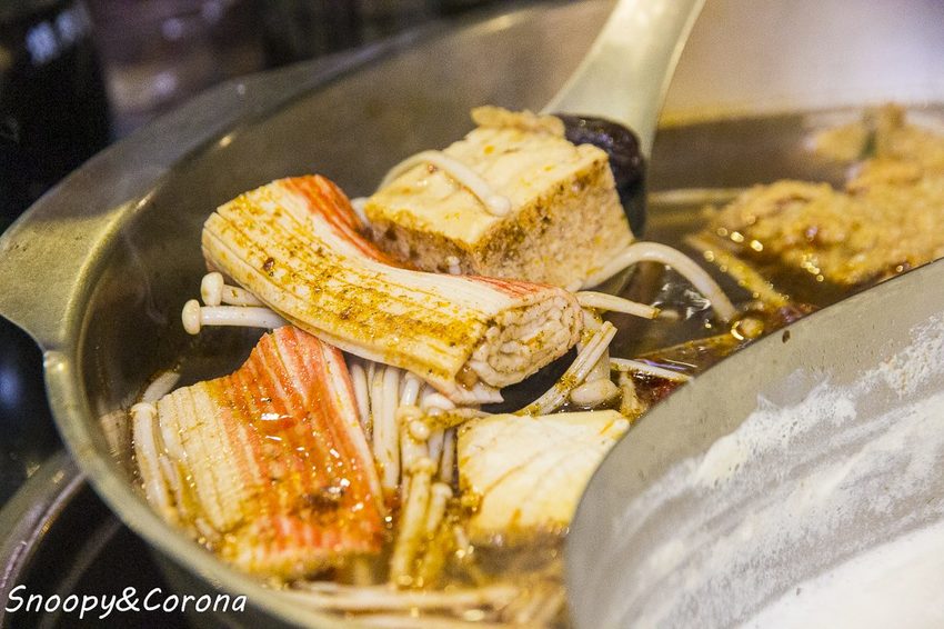 【公館美食】吃到飽餐廳／瓦崎燒烤火鍋～龍蝦、生蠔、和牛、伊比利梅花豬，還有啤酒免費暢飲