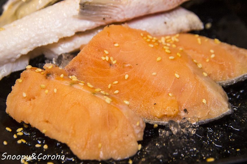 【公館美食】吃到飽餐廳／瓦崎燒烤火鍋～龍蝦、生蠔、和牛、伊比利梅花豬，還有啤酒免費暢飲