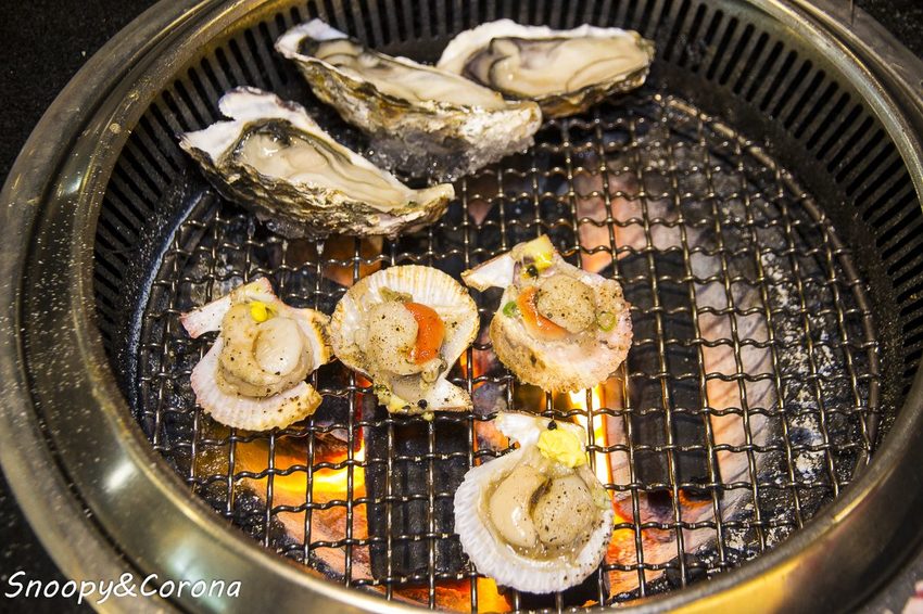 【公館美食】吃到飽餐廳／瓦崎燒烤火鍋～龍蝦、生蠔、和牛、伊比利梅花豬，還有啤酒免費暢飲