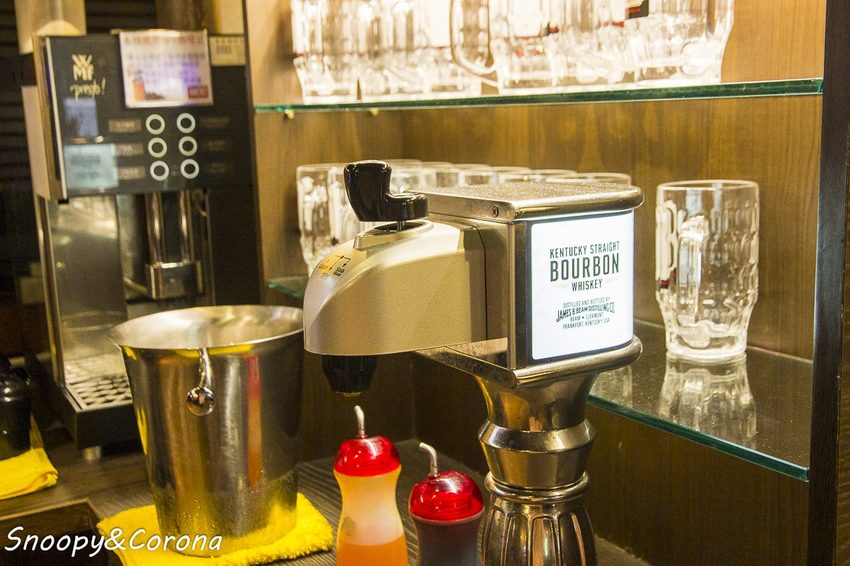 【公館美食】吃到飽餐廳／瓦崎燒烤火鍋～龍蝦、生蠔、和牛、伊比利梅花豬，還有啤酒免費暢飲