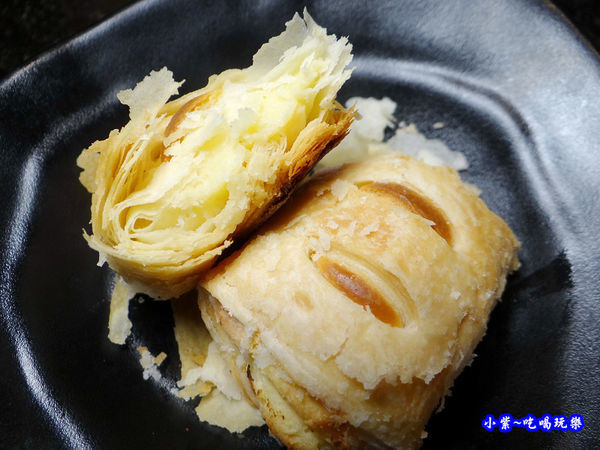 乳酪一口酥-瓦崎燒烤火鍋公館店.jpg