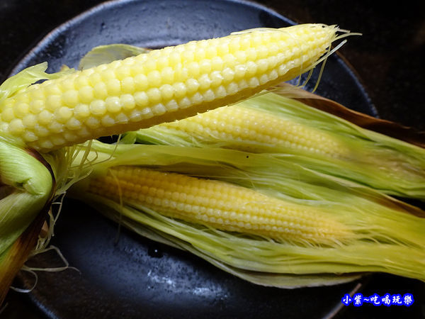 帶殼玉米筍-瓦崎燒烤火鍋公館店.jpg