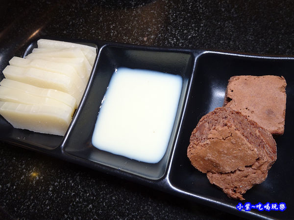 甜點-瓦崎燒烤火鍋公館店.jpg