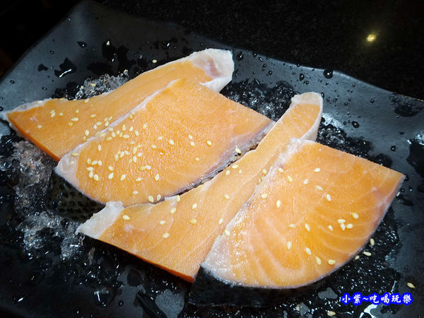 智利薄塩鮭魚-瓦崎燒烤火鍋公館店.jpg