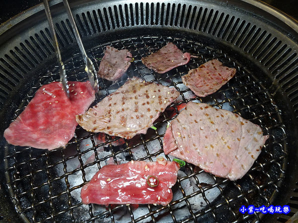 澳洲M8和牛-瓦崎燒烤火鍋公館店 (1).jpg