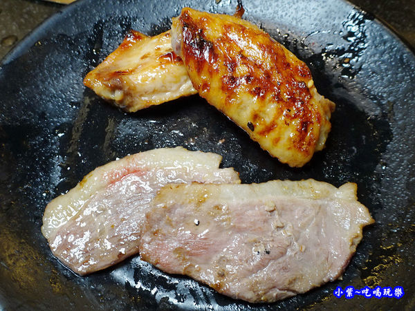 櫻桃鴨菲力與照燒雞翅-瓦崎燒烤火鍋公館店.jpg