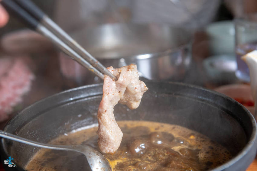 林口火鍋》喜園涮涮鍋 林口歐風店 - 慈心有機認證蔬果 法式氛圍火鍋饗宴 - 時空幻境 凌雲江海清