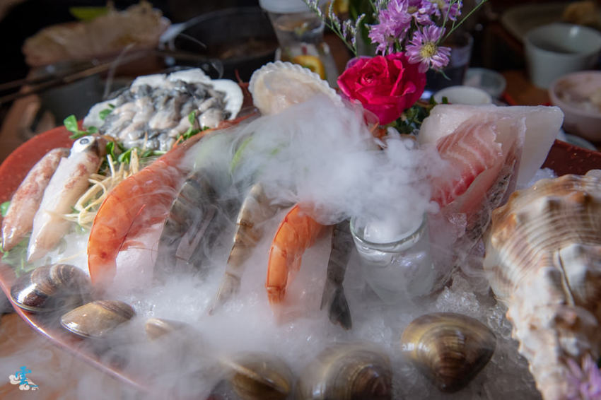 林口火鍋》喜園涮涮鍋 林口歐風店 - 慈心有機認證蔬果 法式氛圍火鍋饗宴 - 時空幻境 凌雲江海清