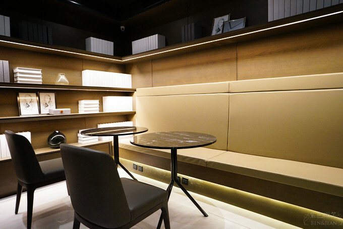 高雄市前金區鈞怡大飯店》整層親子遊戲場,電動車、球池積木、cosplay ,愛河畔景觀迷人