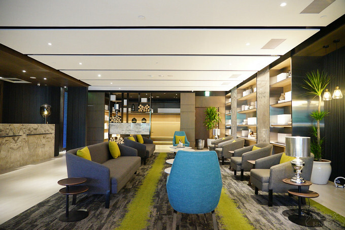 高雄市前金區鈞怡大飯店》整層親子遊戲場,電動車、球池積木、cosplay ,愛河畔景觀迷人