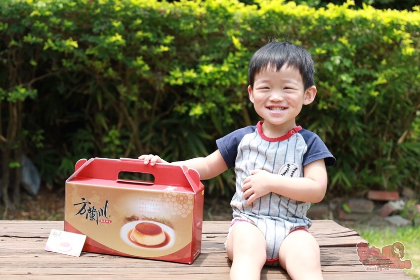 【台南伴手禮】方蘭川布丁！只賣一種口味的台南布丁，獨特焦皮風味吃起來更有層次感~ - 熱血玩台南。跳躍新世界