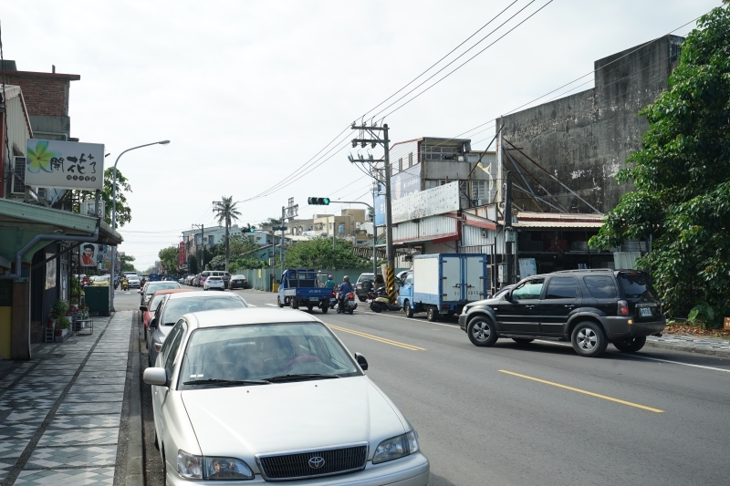 跳躍的宅男 - [花蓮早午餐]黑羽貝果-這間貝果外層像是法國麵包般酥脆!! 加上太陽蛋漢堡肉也太好吃了吧  花蓮美食推薦