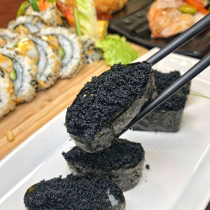 台南平價日式料理【小川壽司】炙燒鮭魚/鰻魚握壽司 6貫只要120元 !? 高CP值便宜又好吃 | 小白只饗ㄔ美食