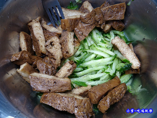 涼拌百頁豆腐-搗蛋菇蔬食滷味 (3).jpg