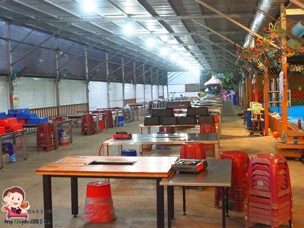 桃園八德美食-伍陽城市原創農場-超肥美泰國流水蝦吃到飽,還可以放生小孩消耗體力 @民宿女王芽月-美食.旅遊.全台趴趴走